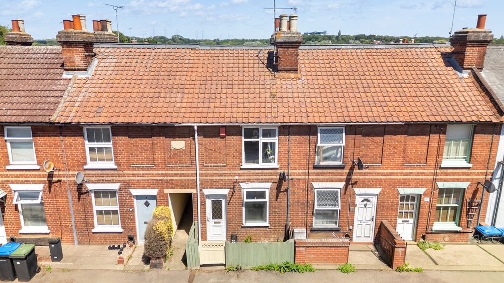 Property photo 1 of 15