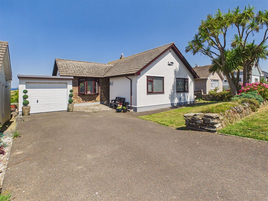 Property photo 1 of 33