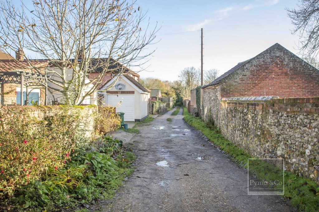 Property photo 2 of 5