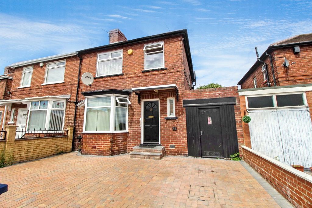Property photo 1 of 11