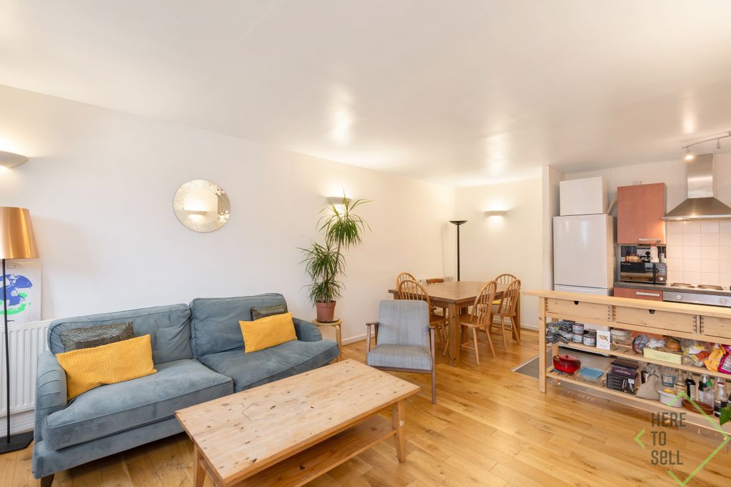 Property photo 3 of 16 Hacon Square Hi-2