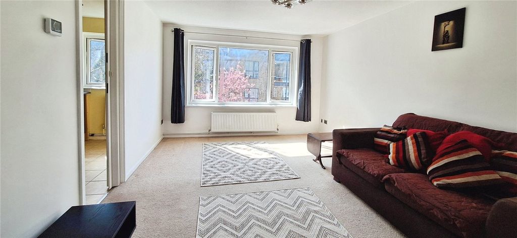 Property photo 2 of 11 Reception Room