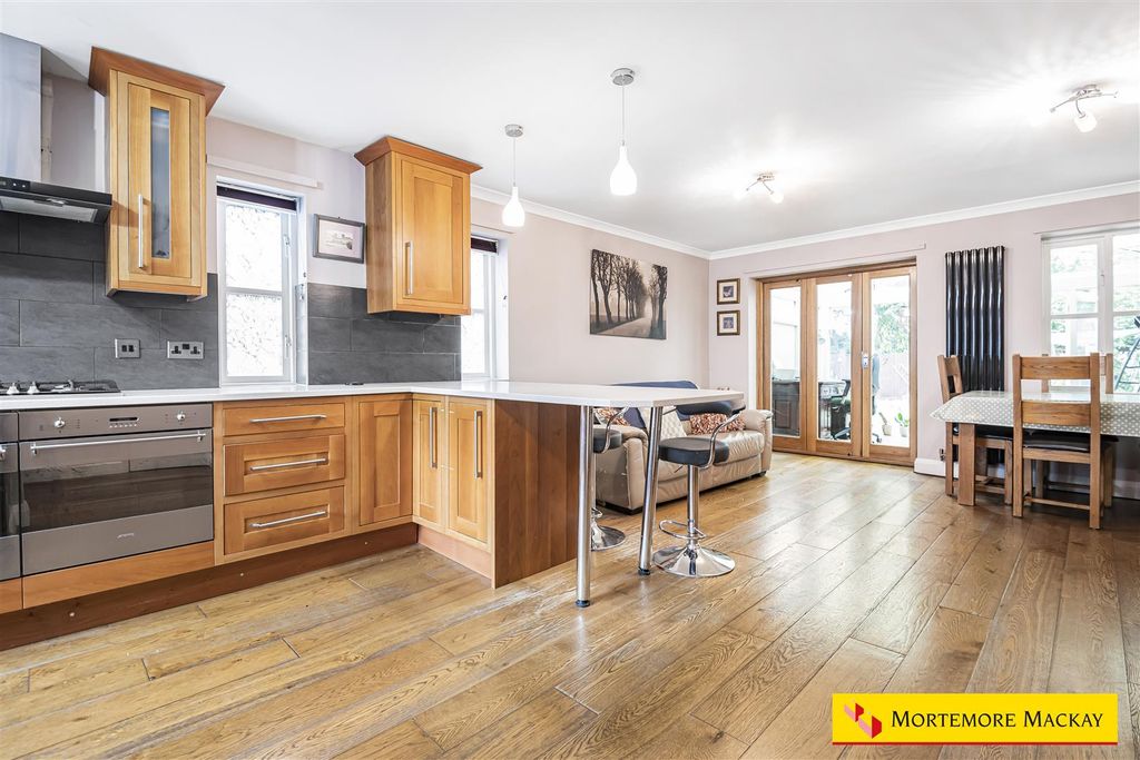 Property photo 2 of 23 11_61406_Watermarked.Jpg