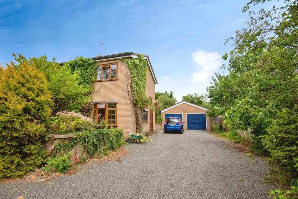 Property photo 1 of 30