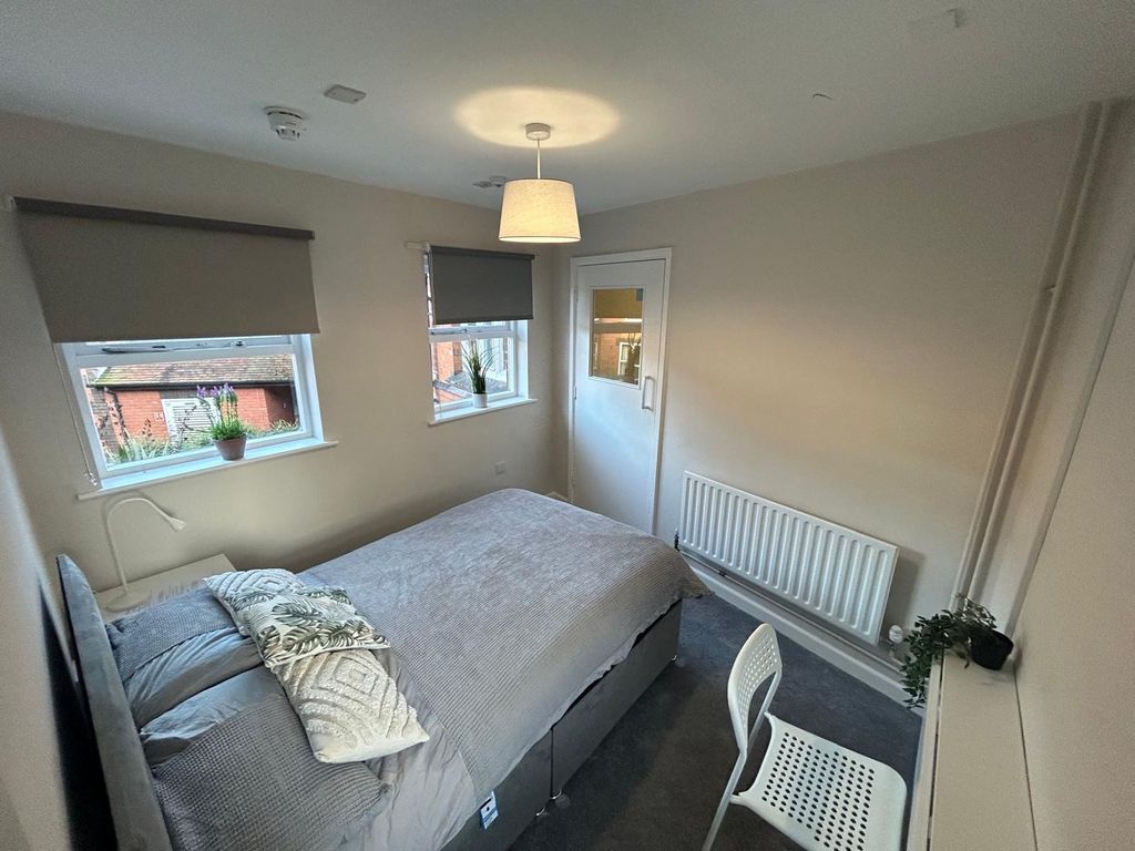 Property photo 1 of 3