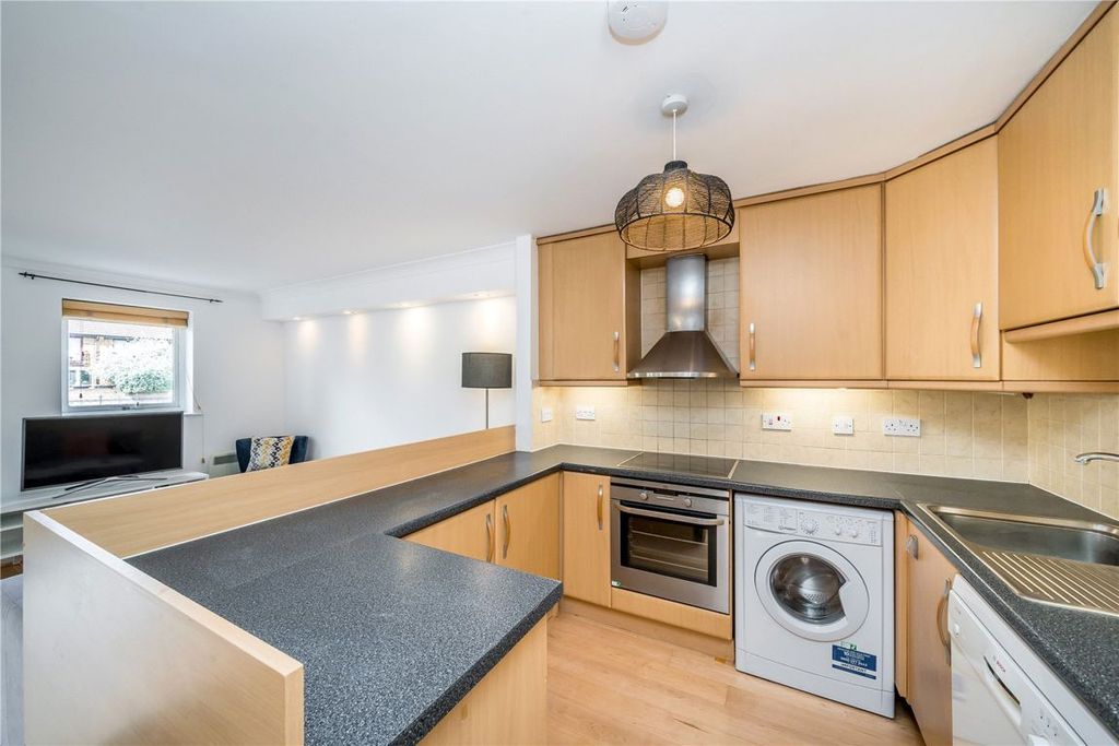 Property photo 3 of 5