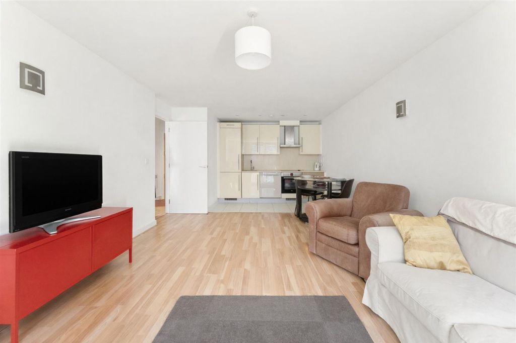 Property photo 2 of 12