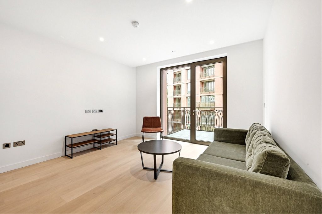 Property photo 1 of 19 Alcindor Mansions