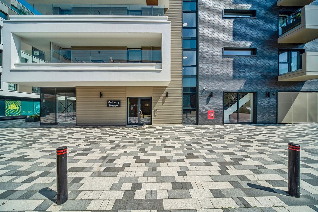 Property photo 1 of 18 Front