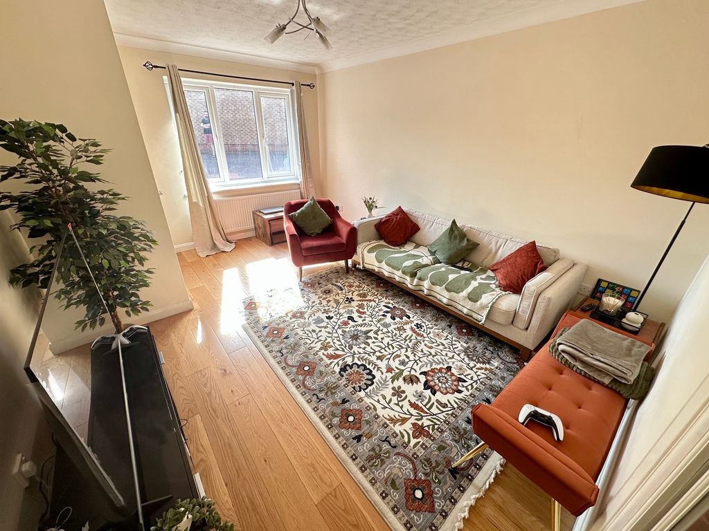 Property photo 2 of 13