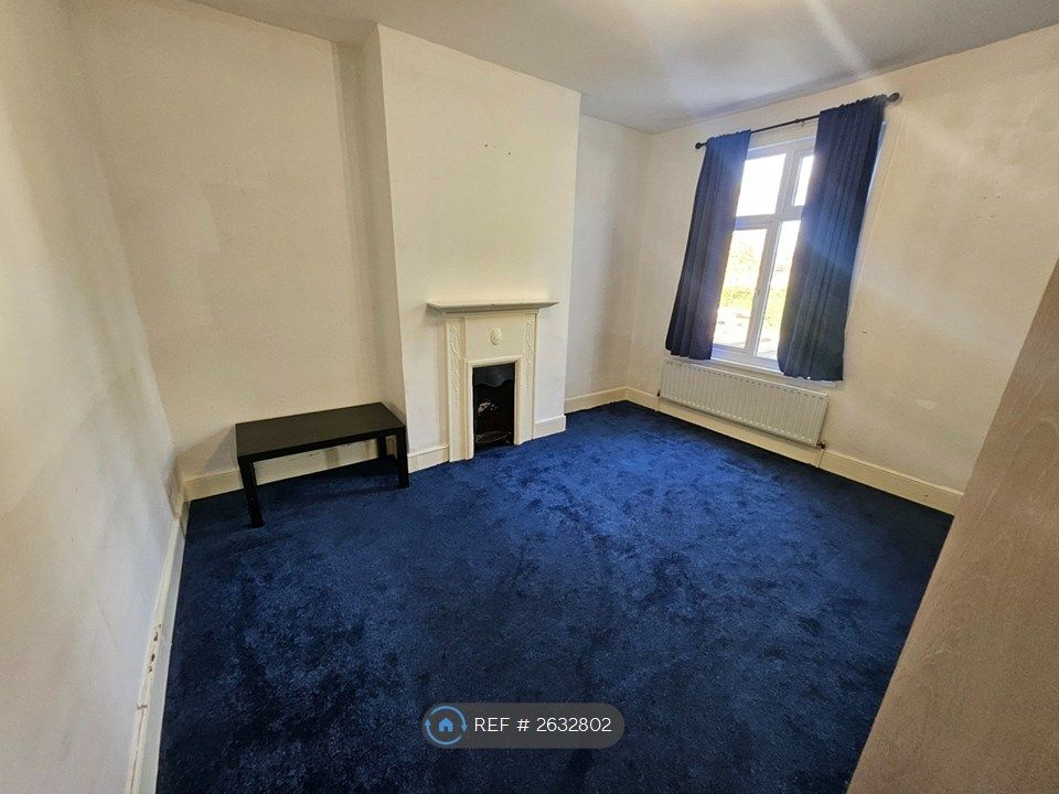 Property photo 3 of 14 Bedroom 1