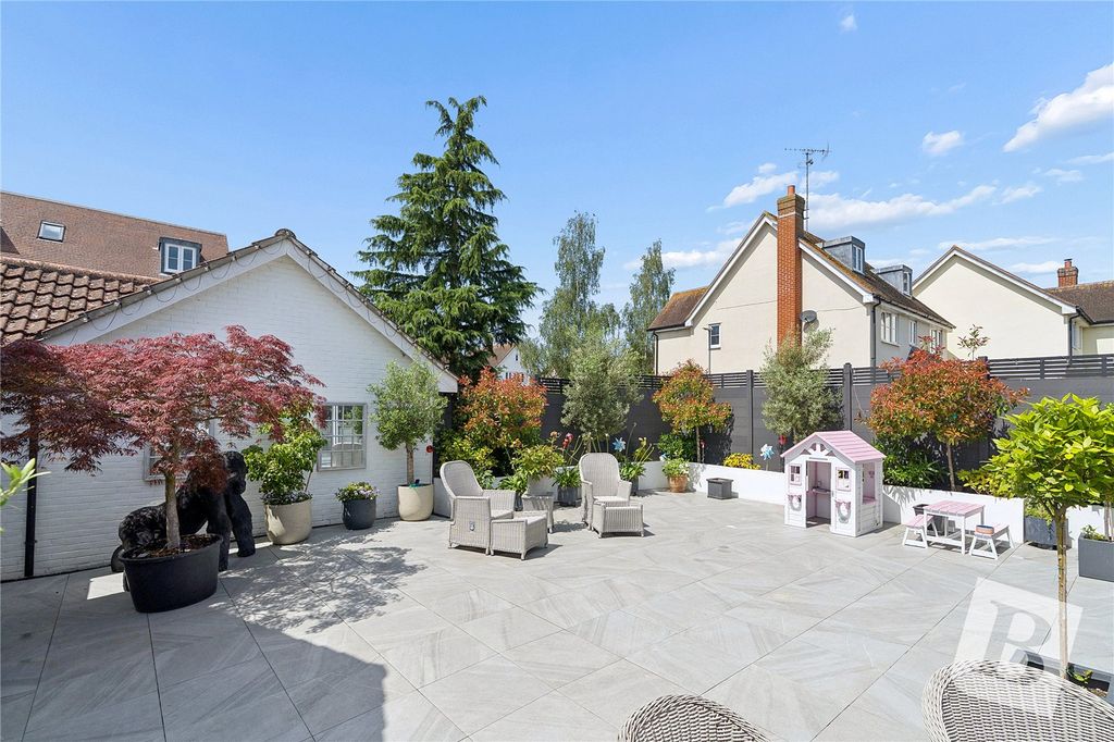 Property photo 3 of 18 Rear Garden