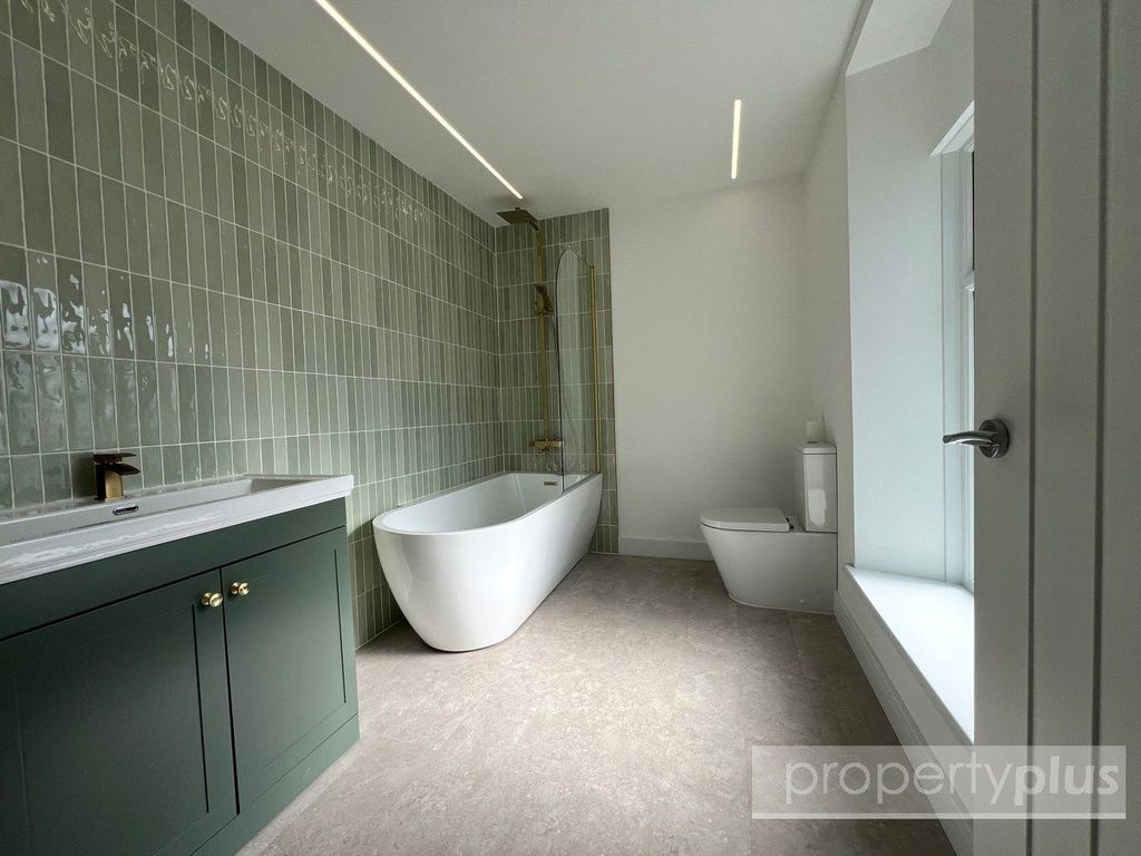 Property photo 2 of 19 Picture No. 08