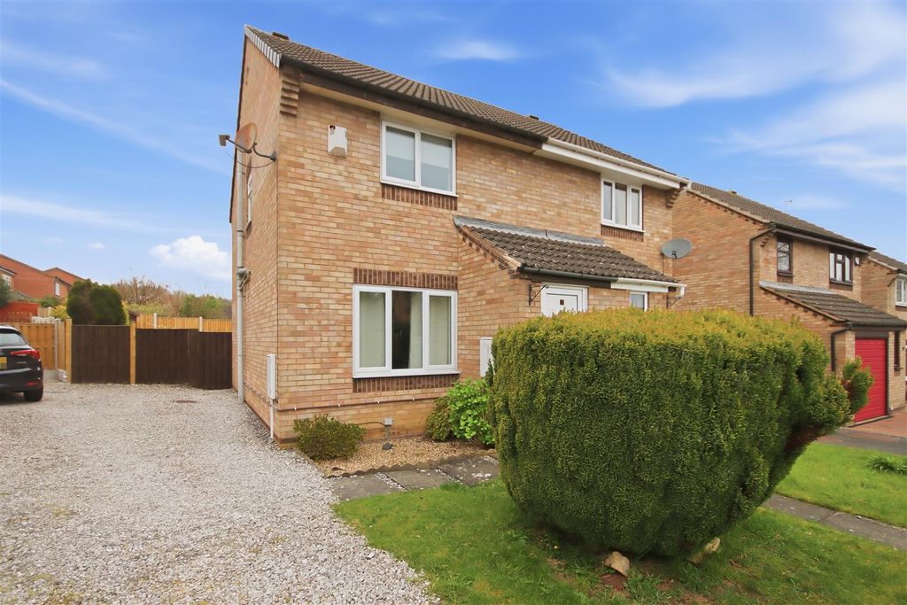 Property photo 1 of 11 Front