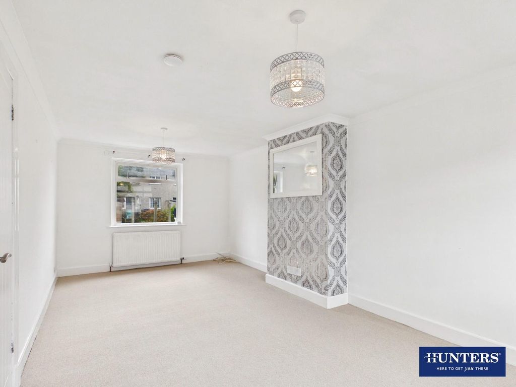 Property photo 3 of 18 Cam05424G0-Pr0134-Still007.Jpg