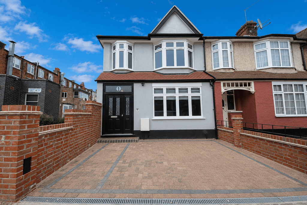 Property photo 1 of 20 5 Bedroom Semi-Detached House For Rent