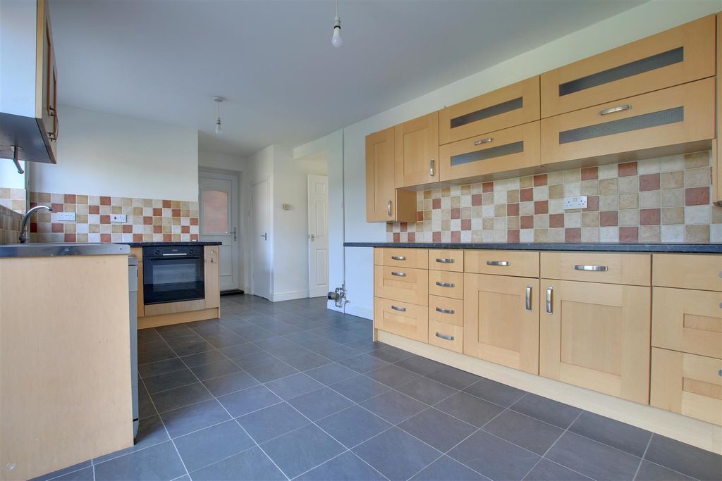 Property photo 3 of 8 Img_8020-Img_8022.Jpg