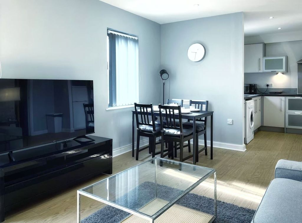 Property photo 2 of 11