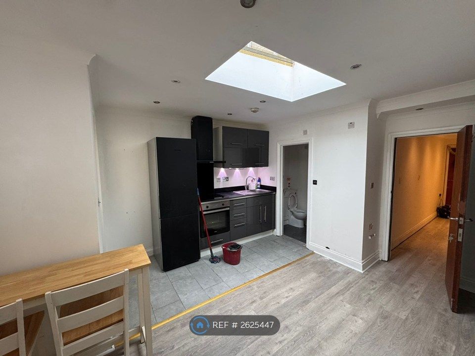 Property photo 3 of 4