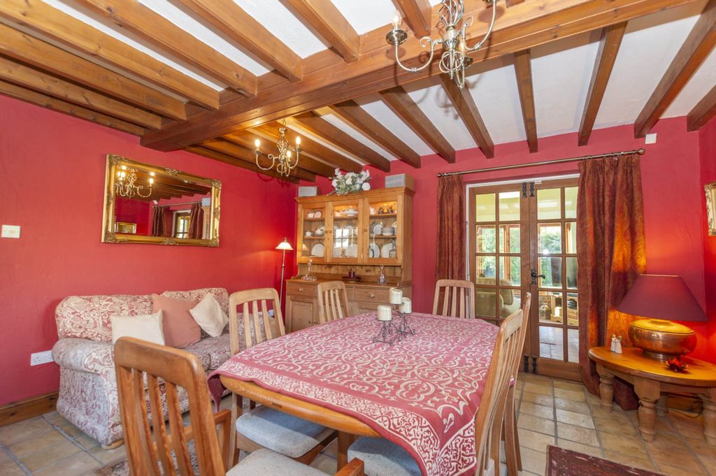 Property photo 3 of 26
