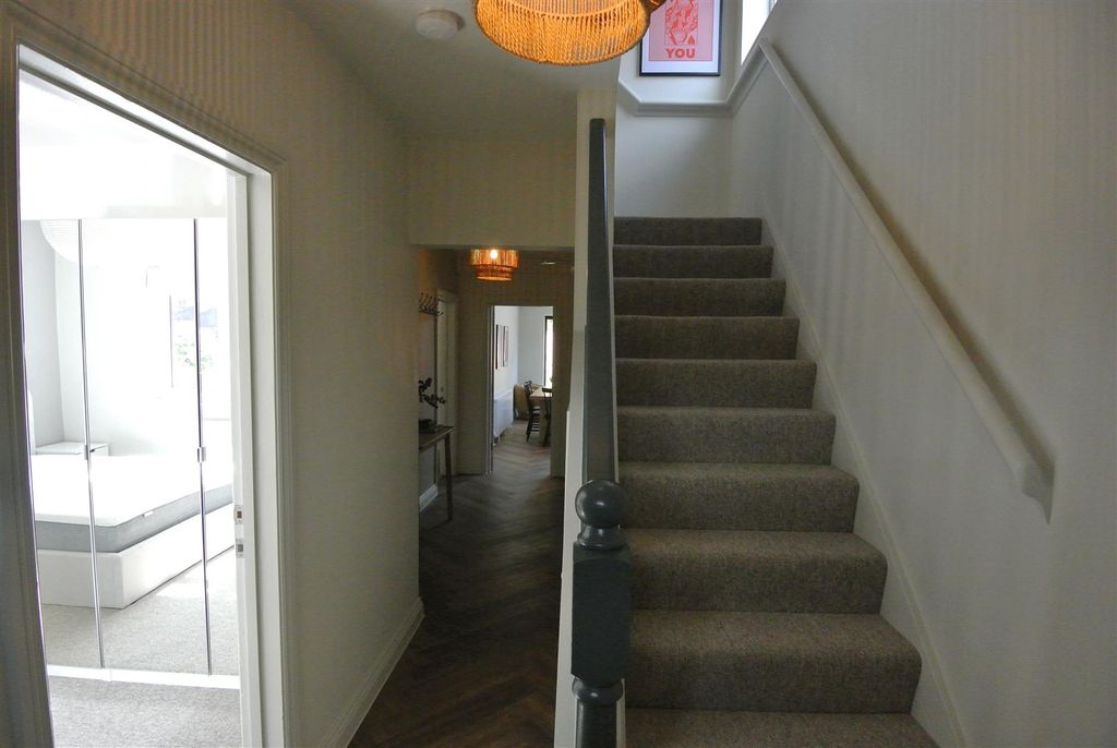 Property photo 2 of 40 Entrance Hall 1.Jpg