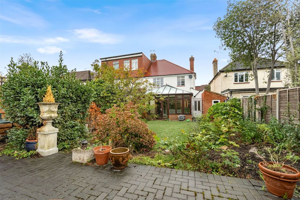 Property photo 2 of 14 Picture No. 20