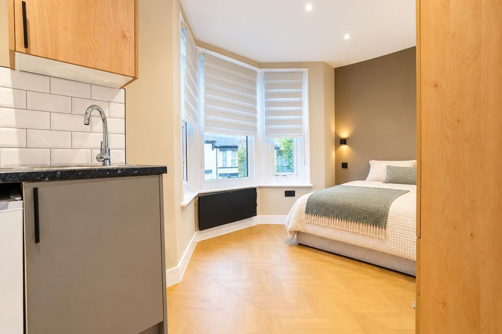Property photo 3 of 9 39 Bedroom 2.Png