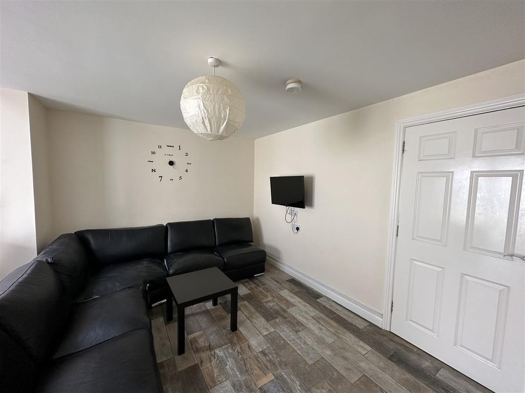 Property photo 2 of 11 Img_2073.Jpg