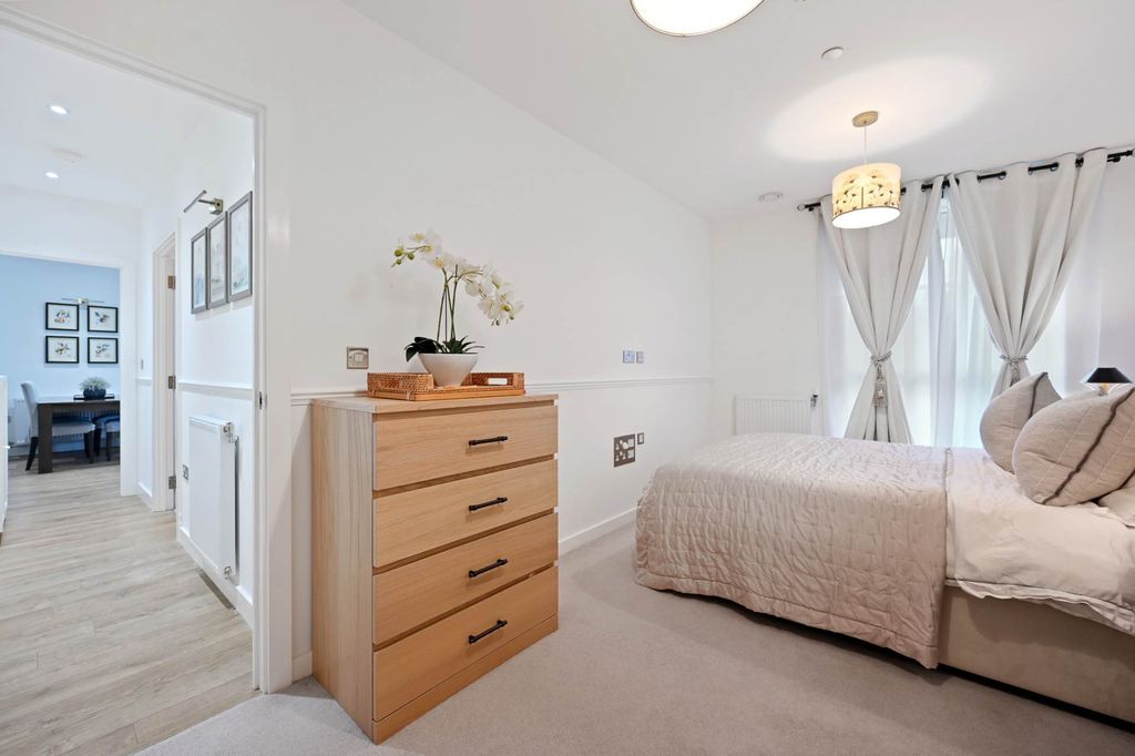 Property photo 2 of 14