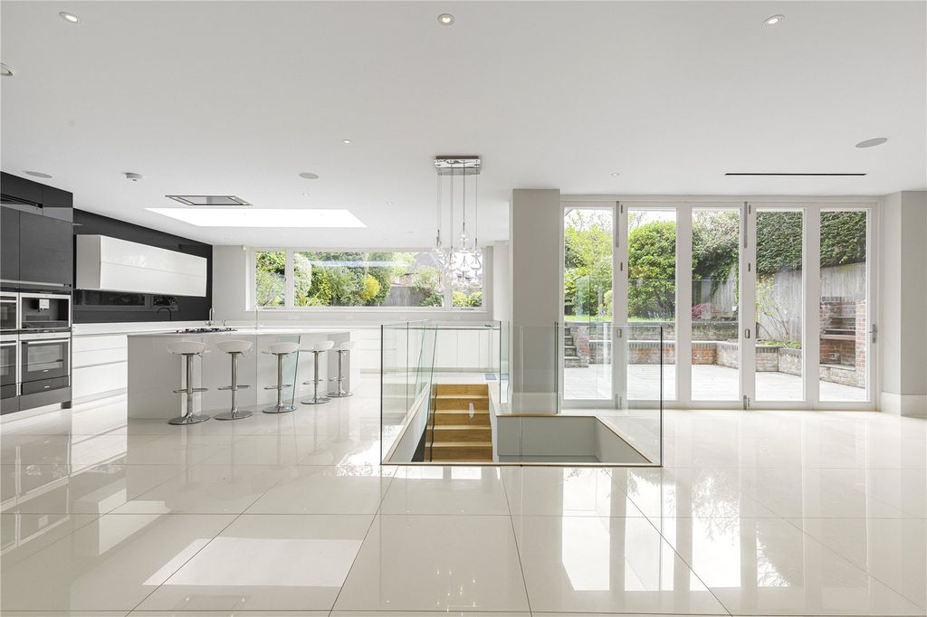 Property photo 2 of 28 Dining Room