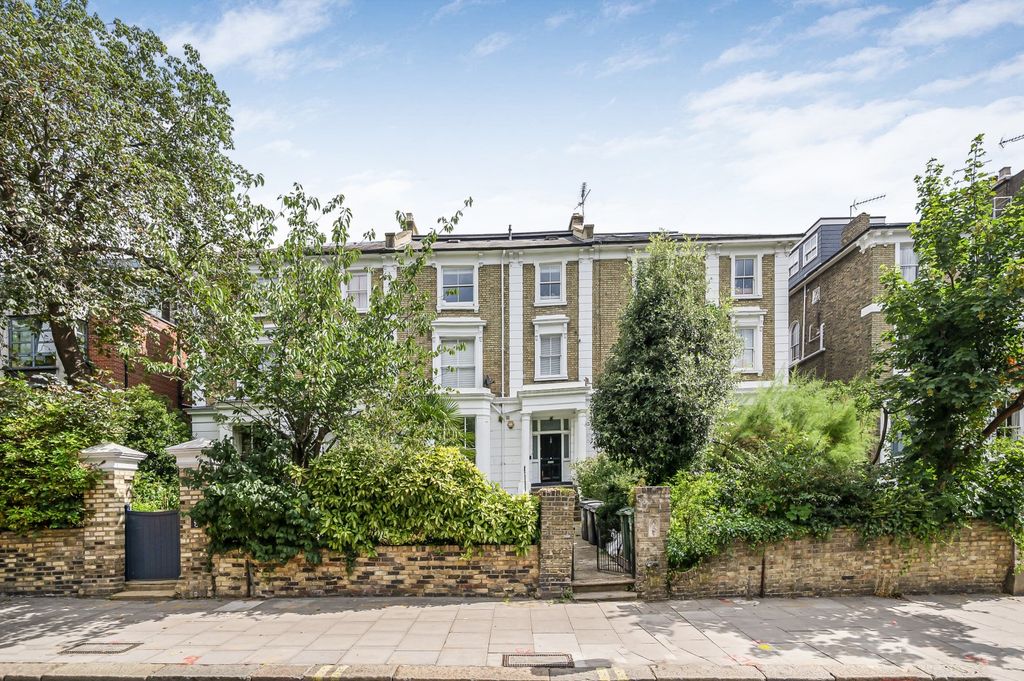 Property photo 1 of 10