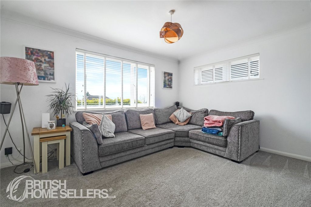 Property photo 3 of 15 Picture No. 06