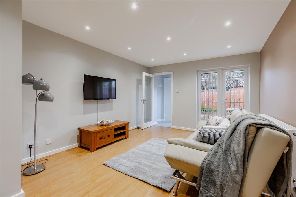 Property photo 2 of 26 31Sr_1.Jpg