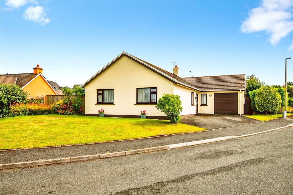 Property photo 2 of 17 Picture No. 29