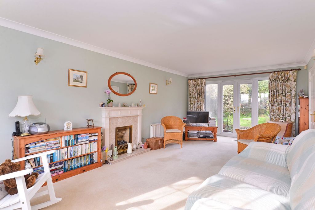 Property photo 3 of 13 Photo 8