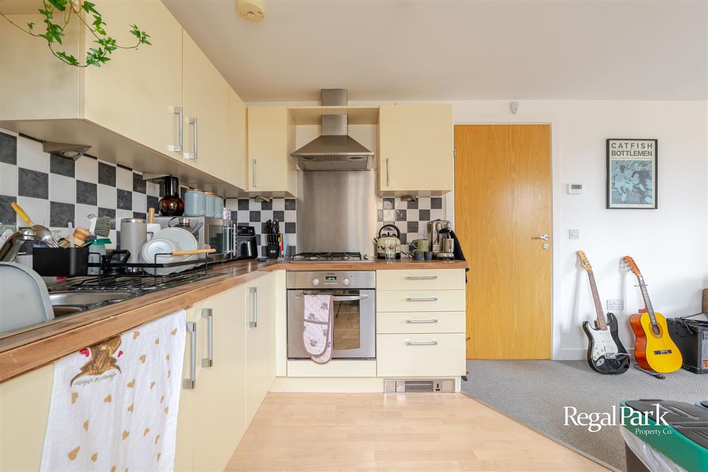 Property photo 3 of 11 Open Plan Living Area