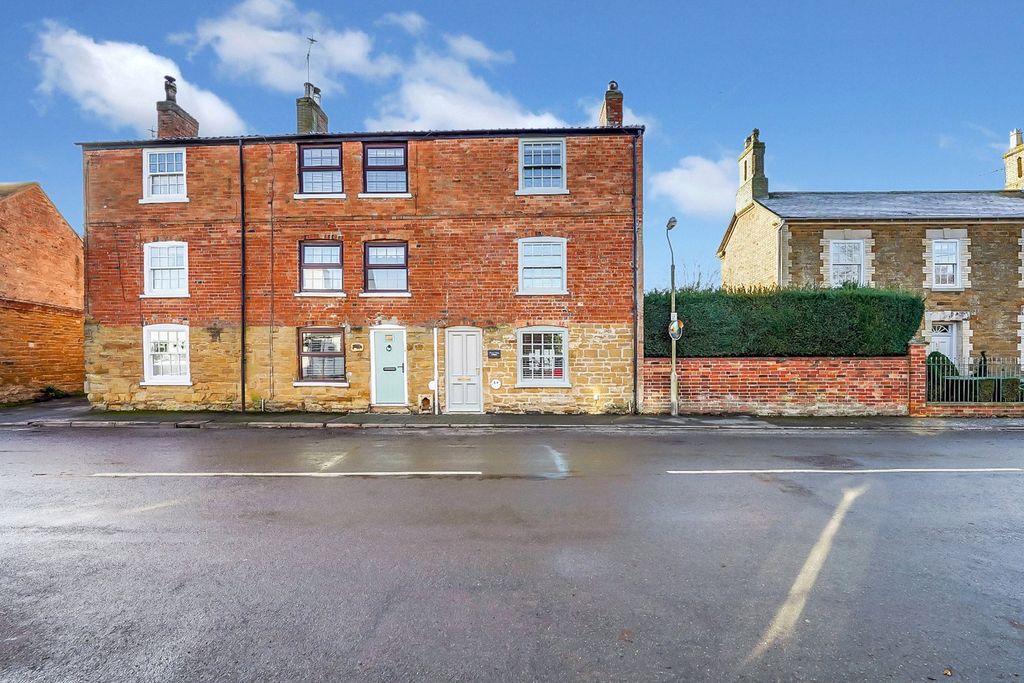 Property photo 2 of 15 Picture No. 19