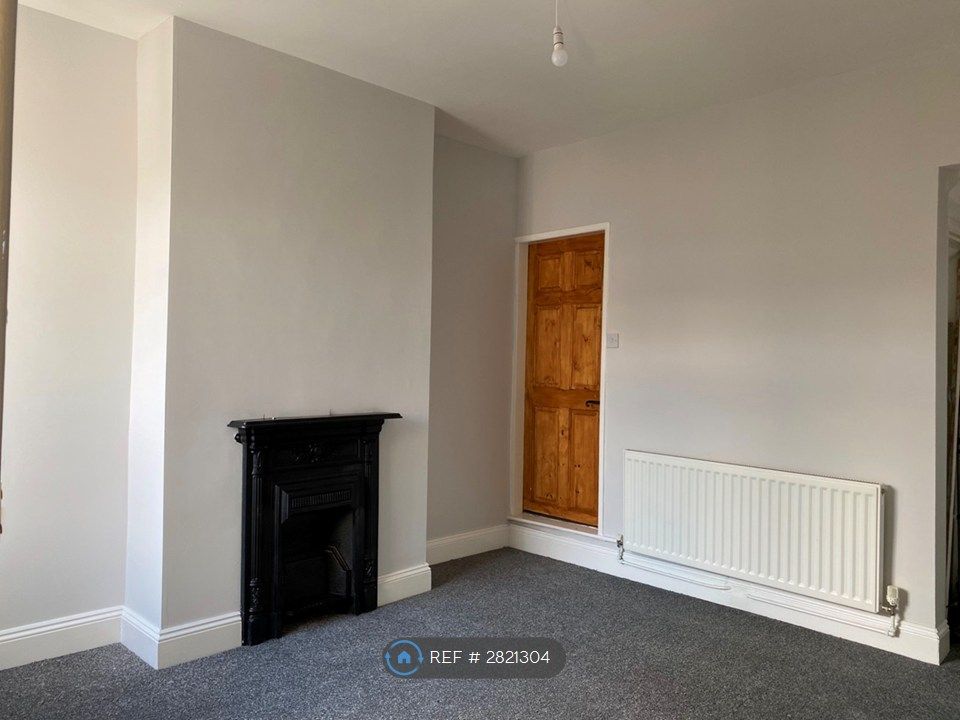 Property photo 3 of 8 Rear Reception Room