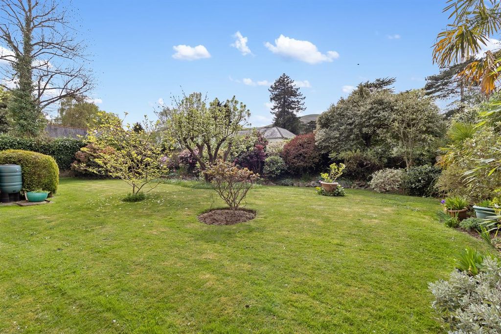 Property photo 3 of 12 Photo 3