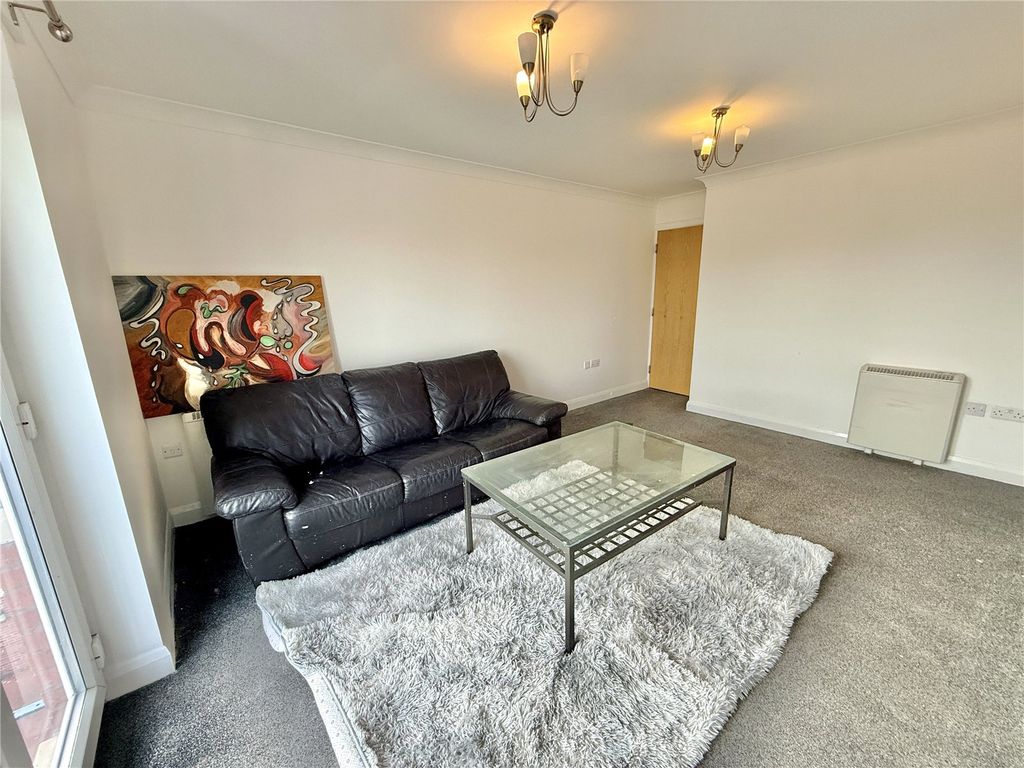 Property photo 3 of 8 Picture No. 28