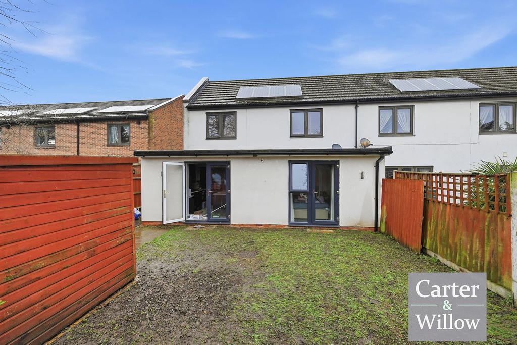 Property photo 2 of 13