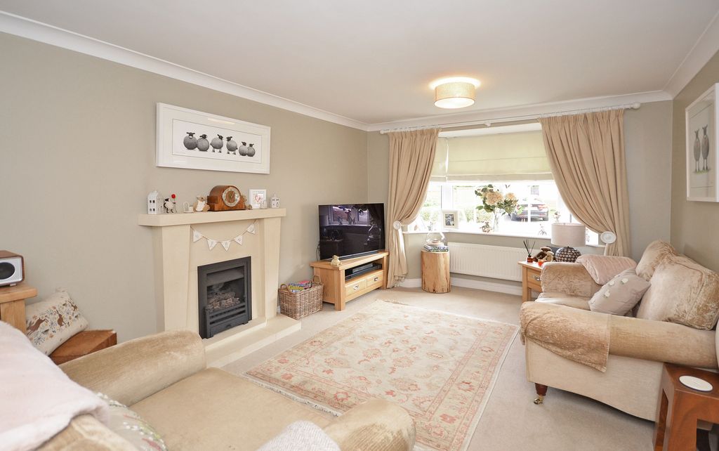 Property photo 3 of 19