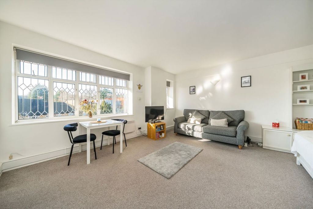 Property photo 3 of 7