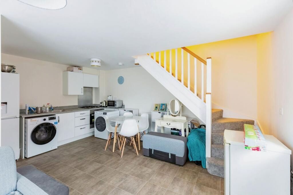 Property photo 2 of 13