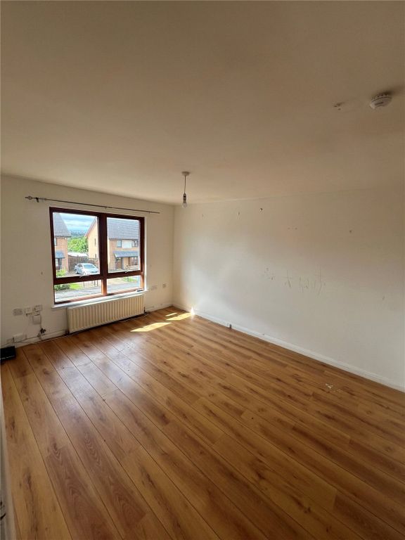 Property photo 2 of 7 Picture No. 12