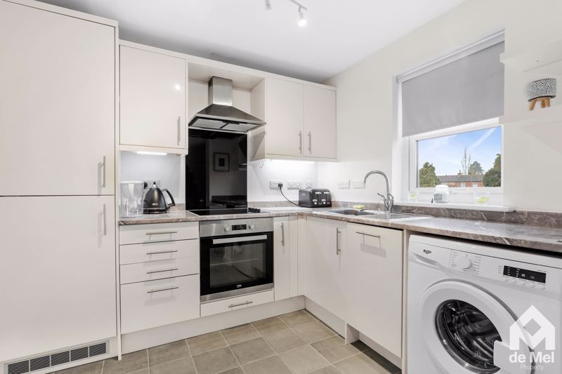 Property photo 2 of 8 Photo 6