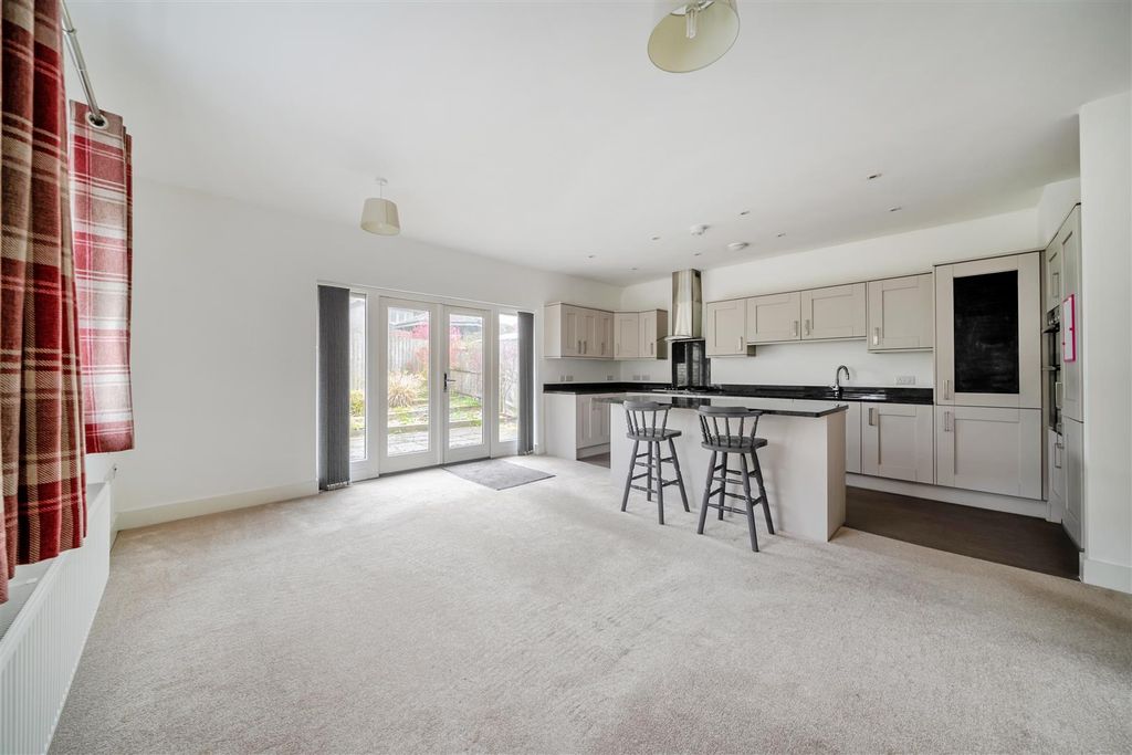 Property photo 2 of 22 1433098-9-69c6530B952d8.Jpg