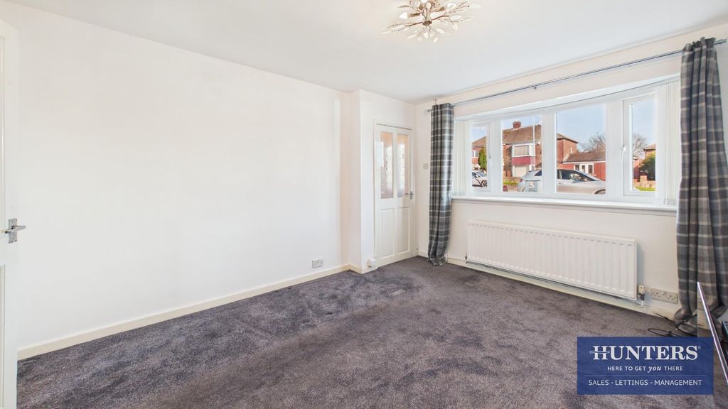 Property photo 3 of 14 Living Room