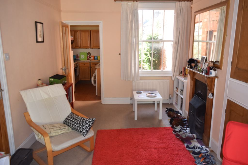 Property photo 3 of 9 Living/Dining Room