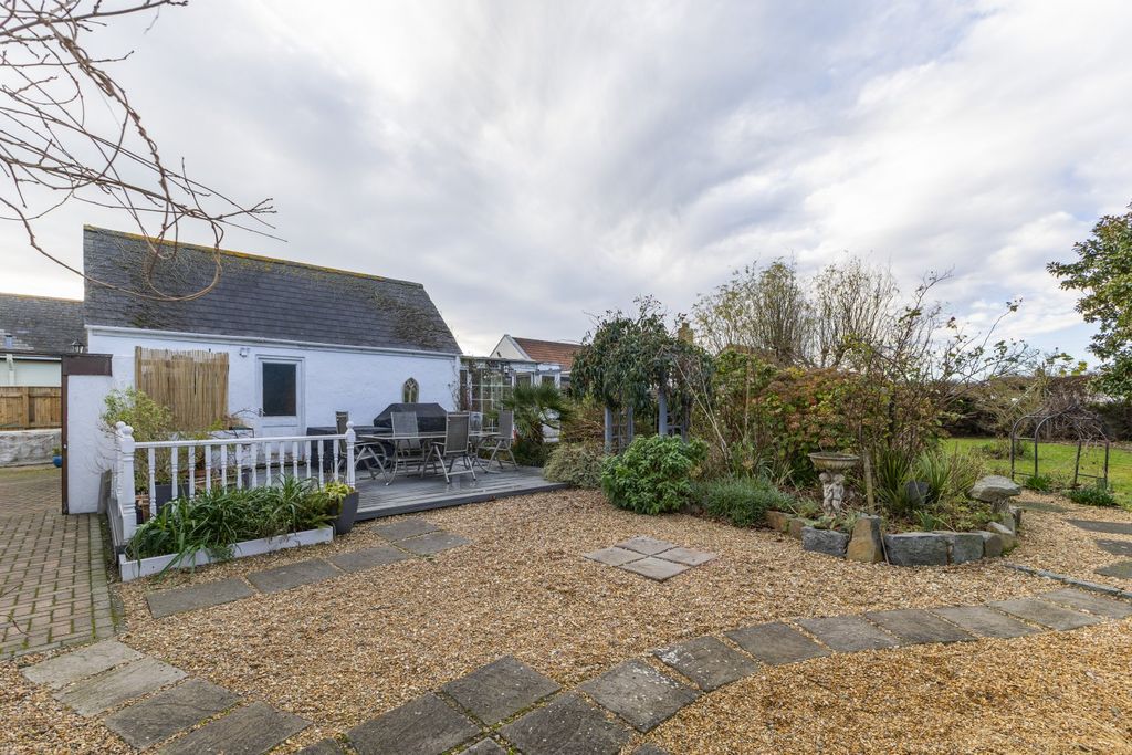 Additional image 22 of 4 bed detached house to rentLa Route De La Hougue Du Pommier, Castel, Guernsey GY5